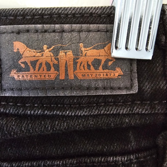 Levi's Women's 525 Perfect Waist Straight Leg Black Jeans 28 x 28 Black Tab - Picture 3 of 16